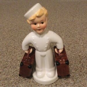 Vintage Porcelain Figurine “The Bell Hop”